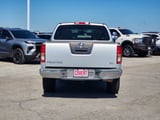 2011 Nissan Frontier - Preview 6
