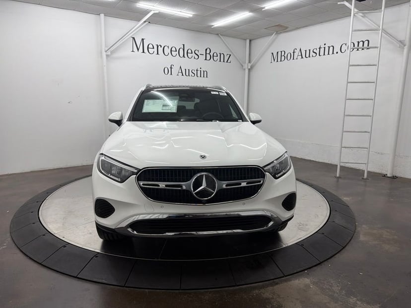 2027 Mercedes-Benz GLC - Image 3