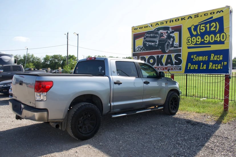 2013 Toyota Tundra CrewMax - Image 2