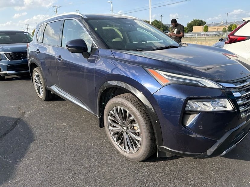 2024 Nissan Rogue - Image 2