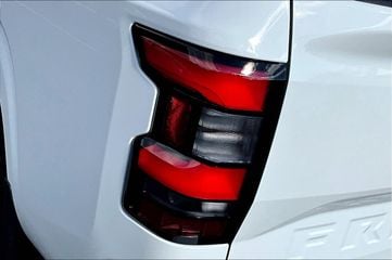 2026 Nissan Frontier - Image 3