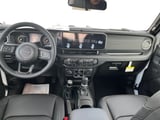 2025 Jeep Gladiator - Preview 11