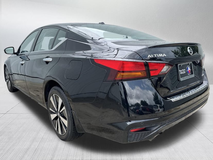 2020 Nissan Altima - Image 3