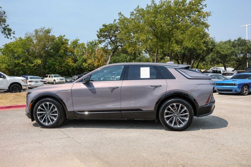 2024 Cadillac Lyriq - Image 2