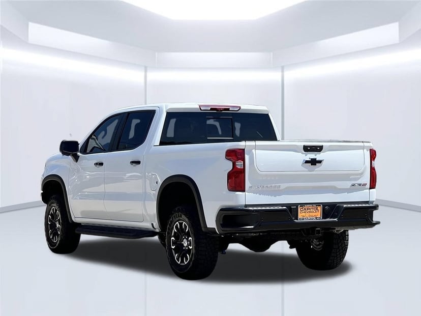 2026 Chevrolet Silverado 1500 - Image 2