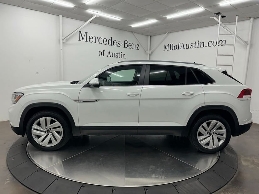 2021 Volkswagen Atlas Cross Sport - Image 2
