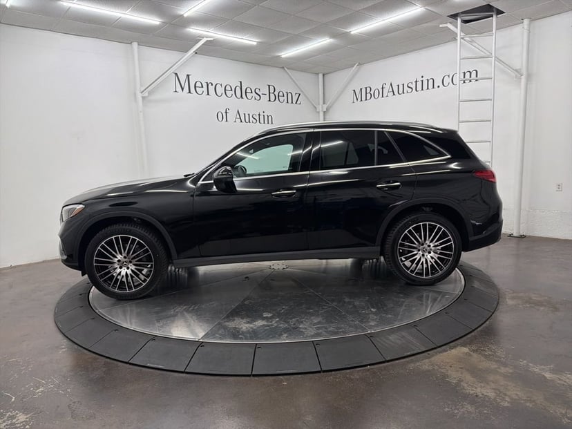 2026 Mercedes-Benz GLC - Image 2