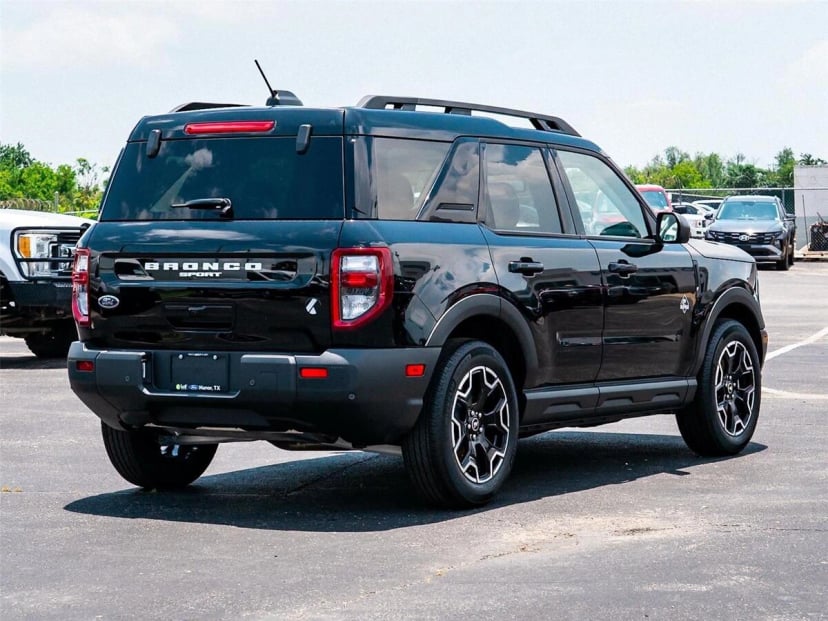 2025 Ford Bronco Sport - Image 1