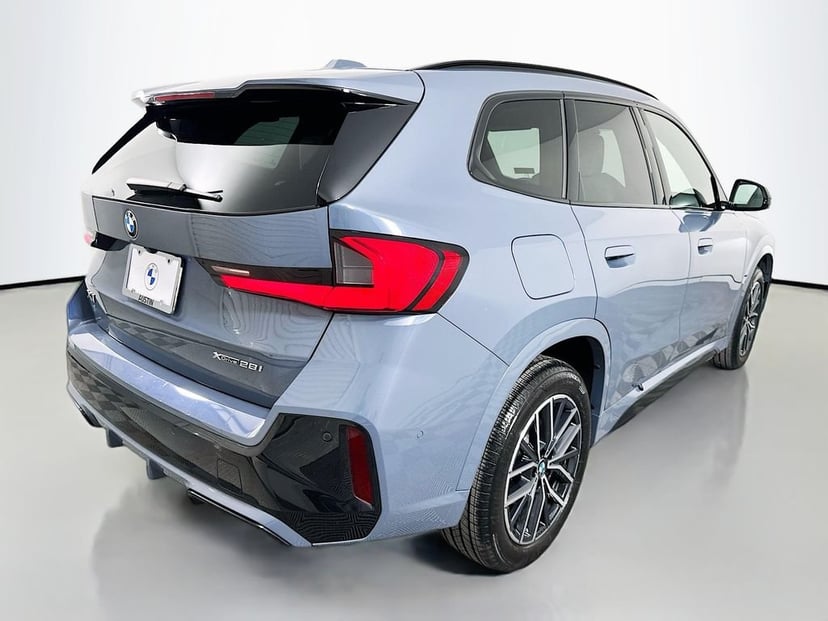 2023 BMW X1 - Image 2