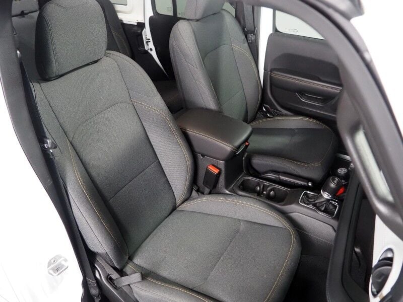 2025 Jeep Wrangler 4xe Sahara - Image 3
