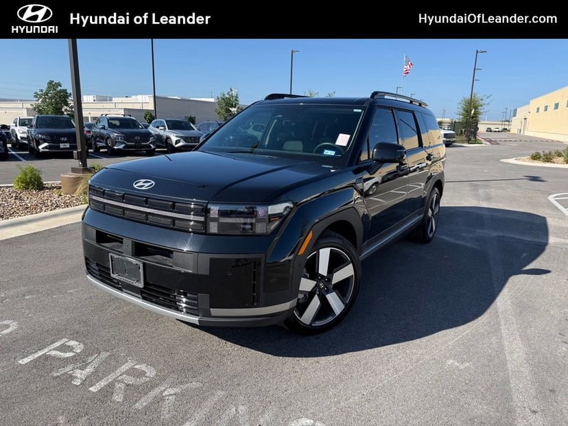 2025 Hyundai Santa Fe - Image 1