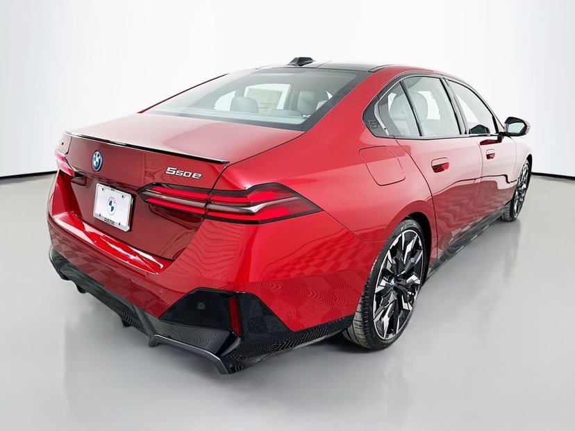 2027 BMW 5-series - Image 3