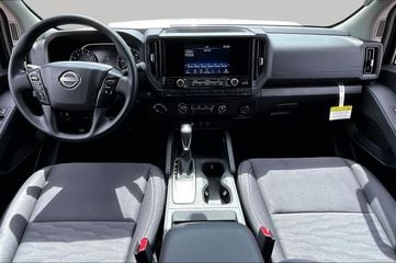 2026 Nissan Frontier - Image 2
