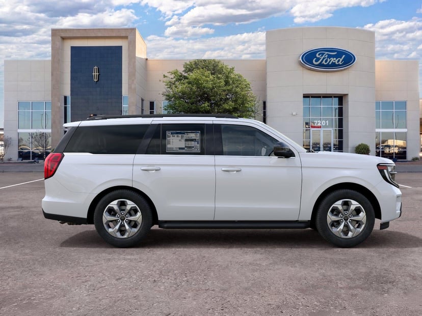 2027 Ford Expedition - Image 2
