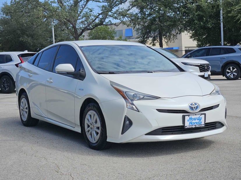 2016 Toyota Prius - Image 3
