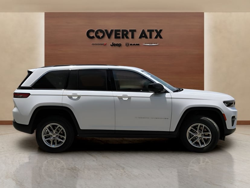 2026 Jeep Grand Cherokee - Image 3