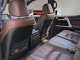 2018 Toyota Land Cruiser - Preview 14