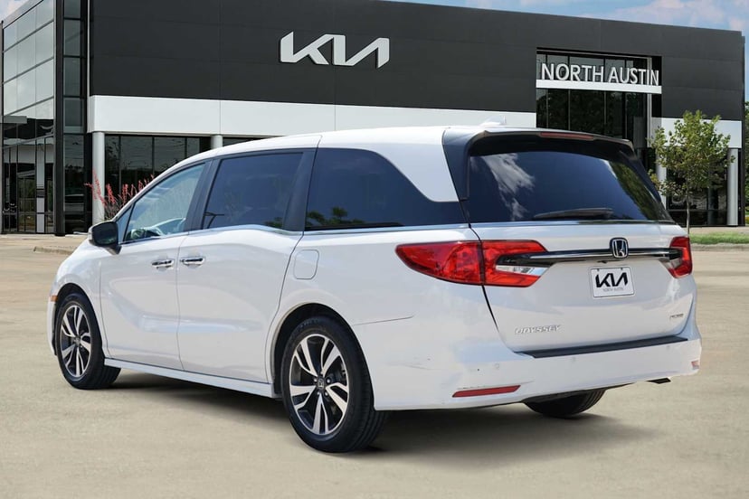 2023 Honda Odyssey - Image 3