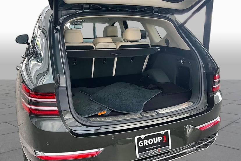 2025 Genesis GV80 - Image 2
