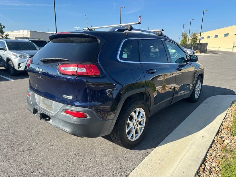 2016 Jeep Cherokee - Image 3