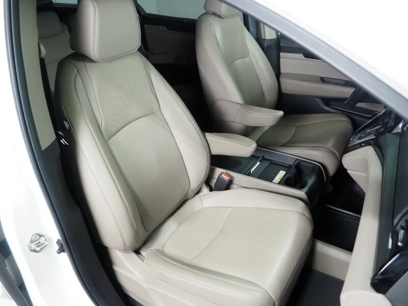 2018 Honda Odyssey Elite - Image 3