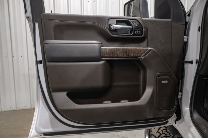 2022 GMC Sierra 2500HD - Image 2
