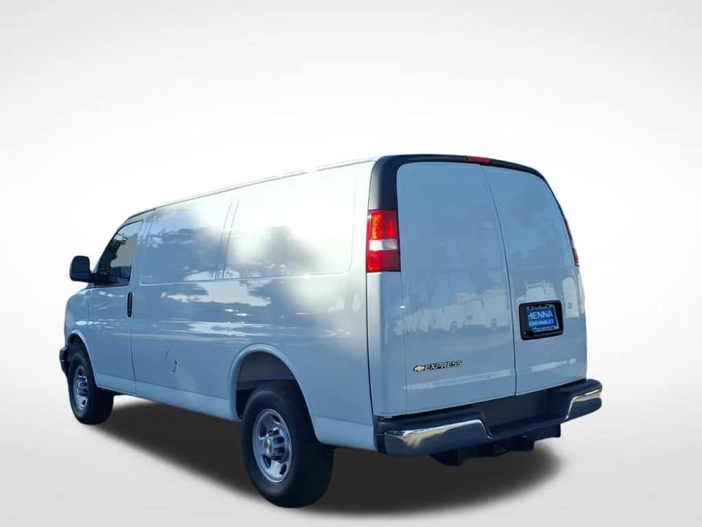 2026 Chevrolet Express - Image 2