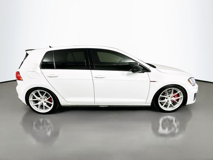 2016 Volkswagen Golf GTI - Image 2