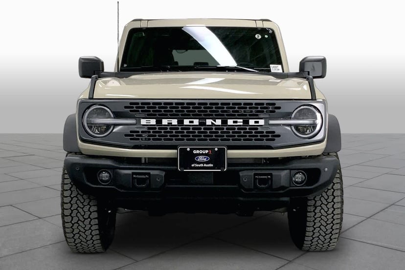 2026 Ford Bronco - Image 3