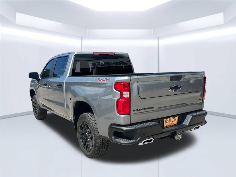 2026 Chevrolet Silverado 1500 - Image 2