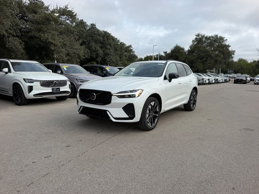 2027 Volvo XC60 - Image 1
