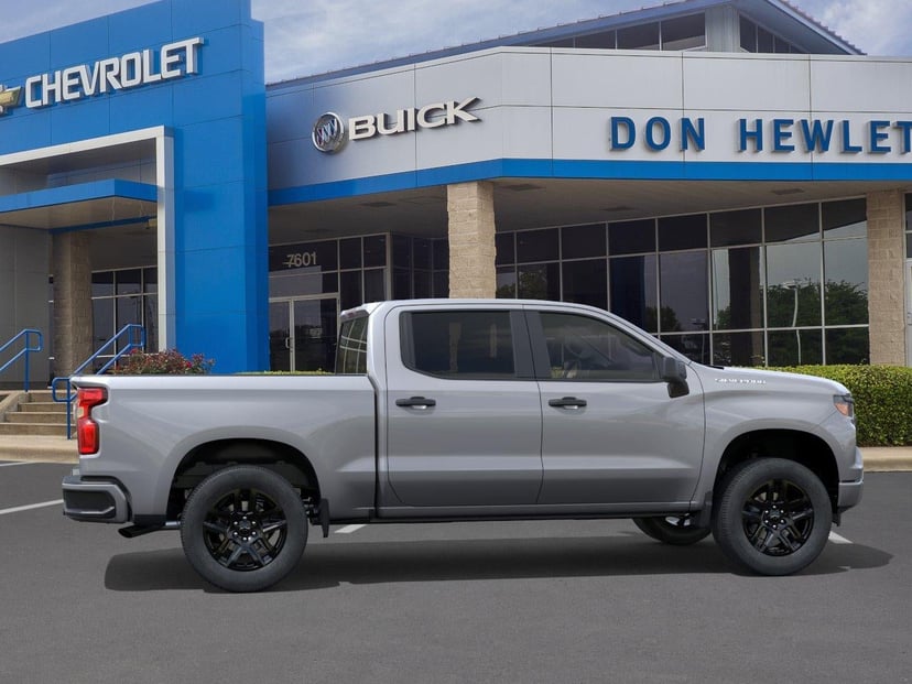 2026 Chevrolet Silverado 1500 - Image 2