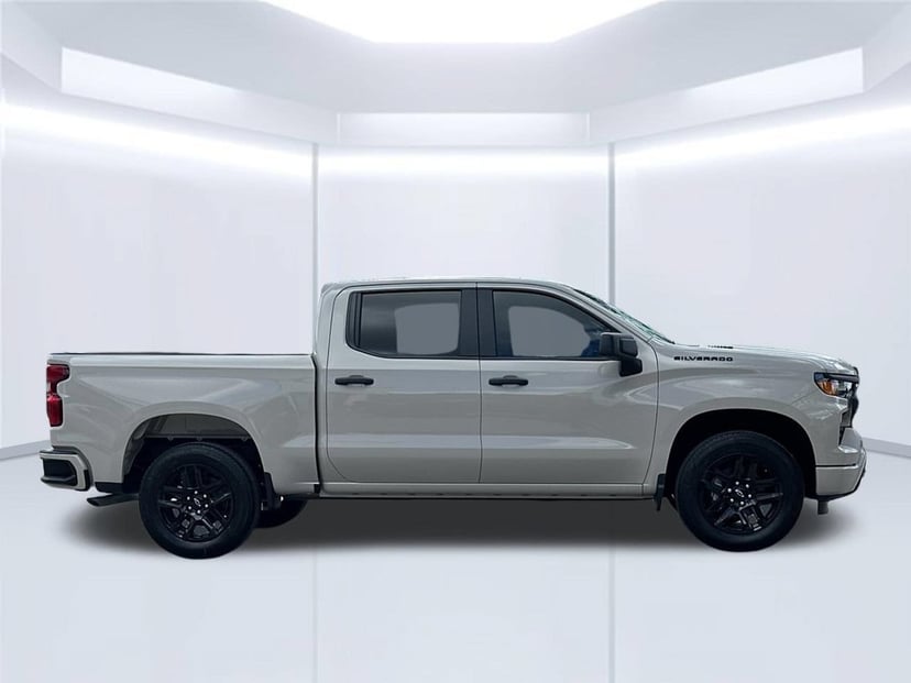 2026 Chevrolet Silverado 1500 - Image 1
