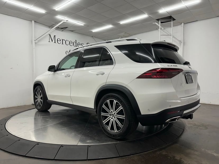 2026 Mercedes-Benz GLE - Image 3