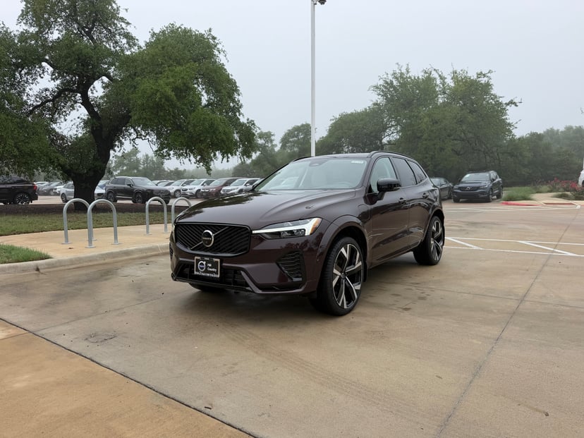 2026 Volvo XC60 - Image 1