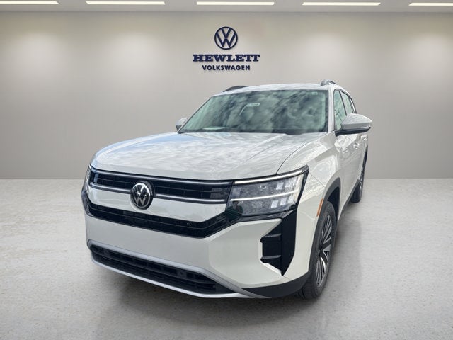 2027 Volkswagen Atlas - Image 1