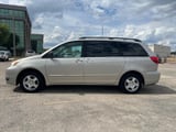 2004 Toyota Sienna - Preview 3