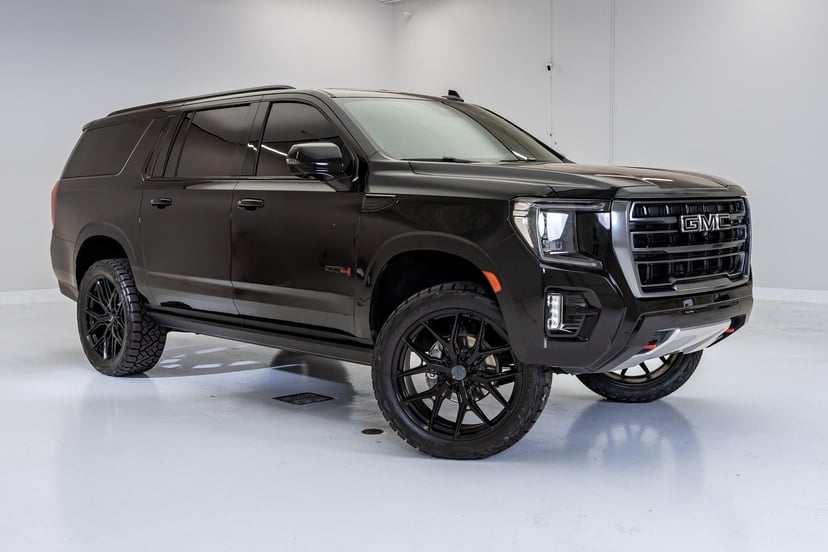 2024 GMC Yukon XL - Image 1