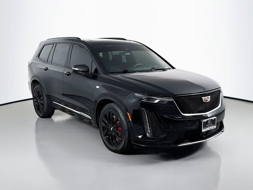 2023 Cadillac XT6 - Image 2