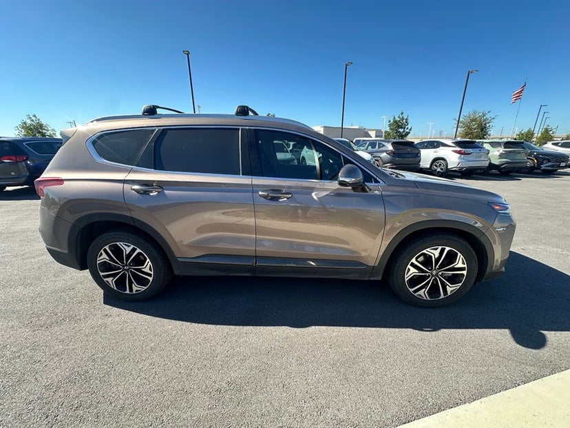 2020 Hyundai Santa Fe - Image 2