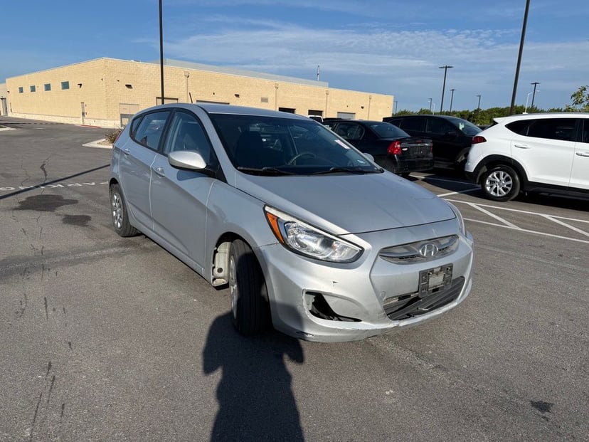 2016 Hyundai Accent - Image 3
