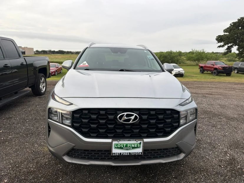 2023 Hyundai Santa Fe - Image 3