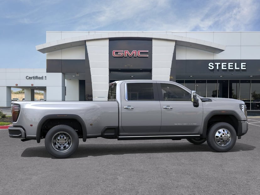 2026 GMC Sierra 3500 HD - Image 2