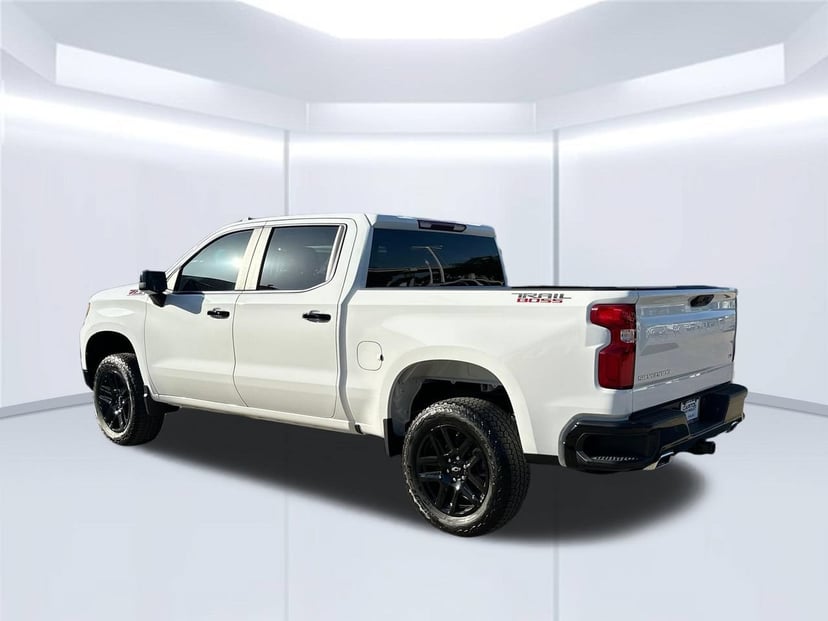 2026 Chevrolet Silverado 1500 - Image 1