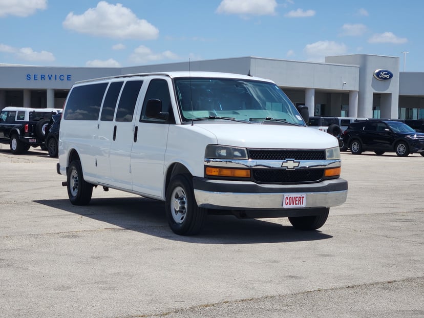 2013 Chevrolet Express - Image 2