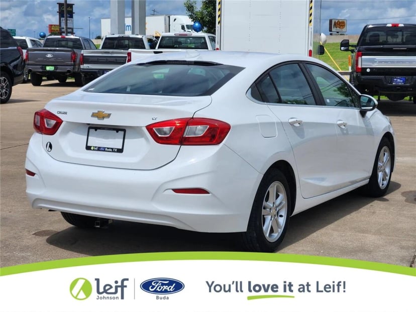 2017 Chevrolet Cruze - Image 2