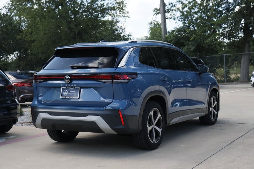 2025 Volkswagen Tiguan - Image 1