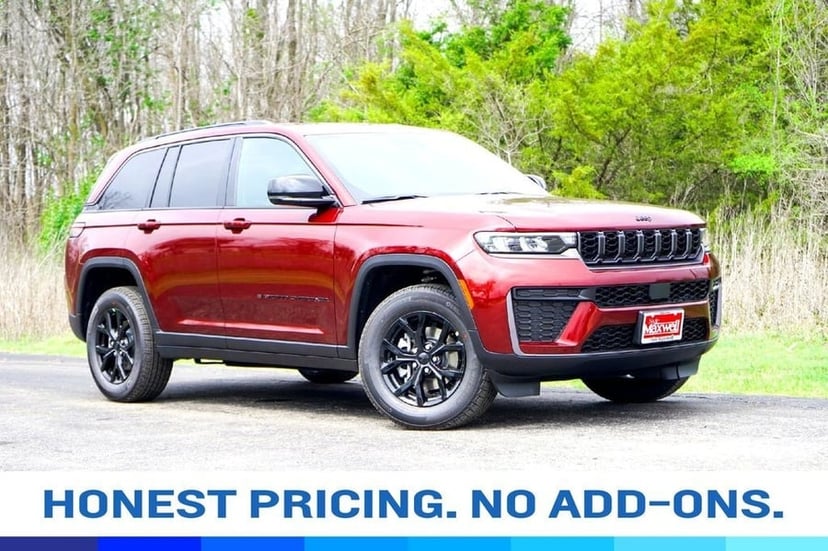 2026 Jeep Grand Cherokee Laredo Altitude - Image 2