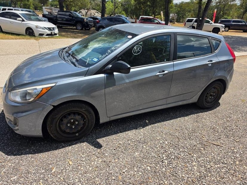 2017 Hyundai Accent - Image 3