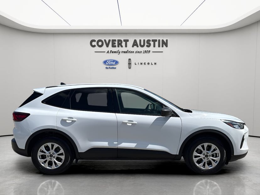 2025 Ford Escape - Image 2